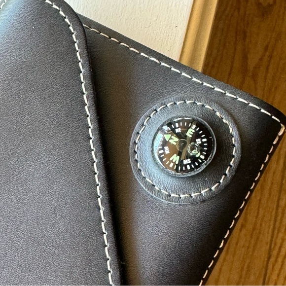 NEW HARLEY DAVIDSON NWOT Black Leather Road Guide Wallet with Compass - Picture 9 of 10